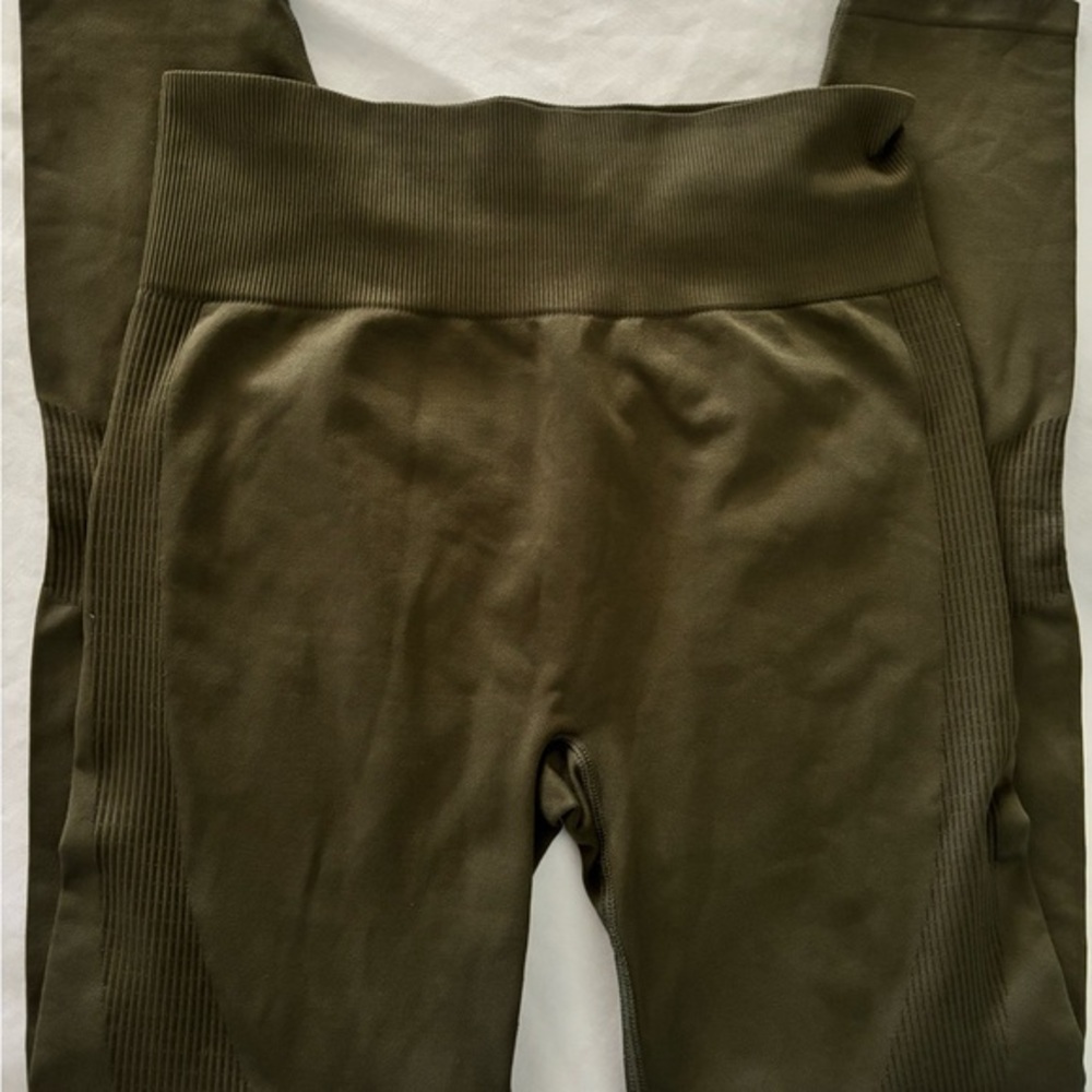 Victoria's Secret Olive Leggings